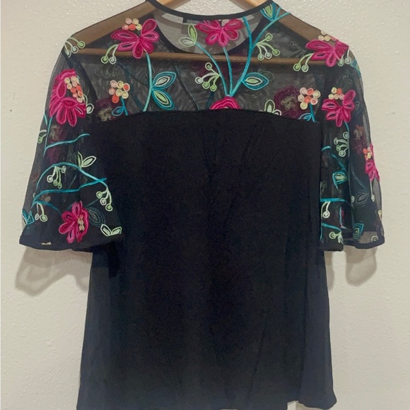 Kim & Cami Black Pink Embellished Short Sleeve Blouse - Picture 9 of 9